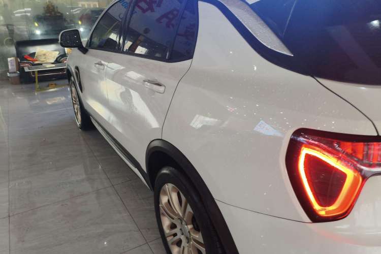 Used Lynk & Co 01 2017 2.0T Two-Wheel Drive Pro Edition
