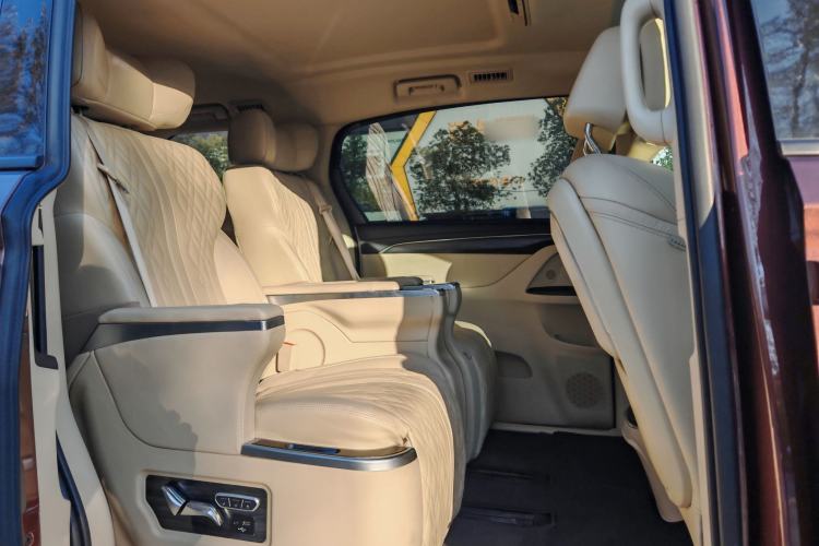 Used Buick GL8 2023 ES Lu Zun Deluxe Model
