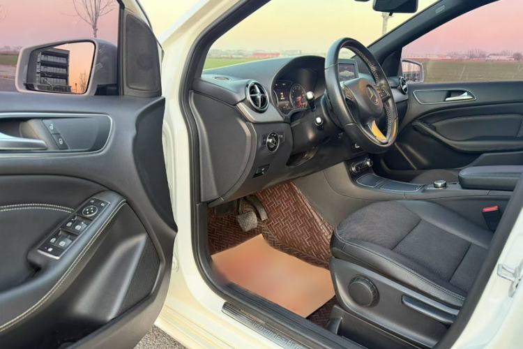 Used Mercedes-Benz B-Class 2015 B 200 Sport Edition
