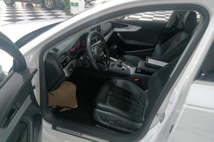 Used Audi A4L 2018 30th Anniversary Edition 40 TFSI Fashion Model
