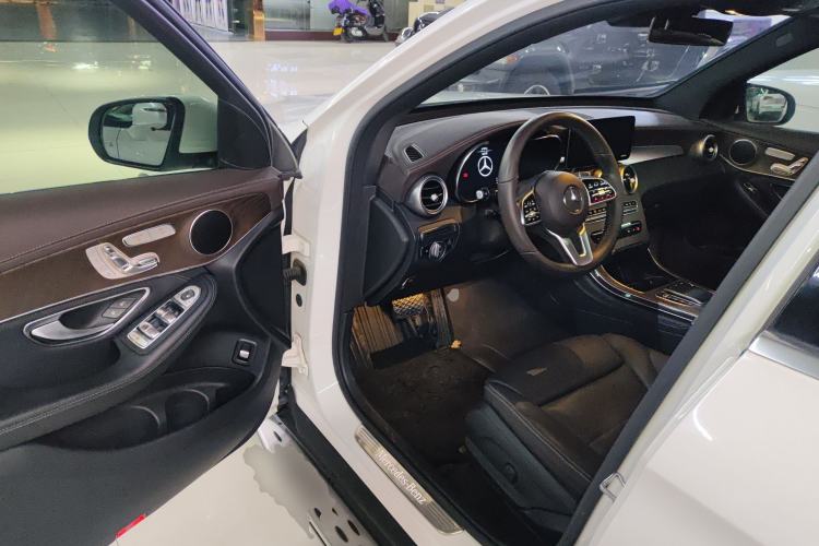 Used Mercedes-Benz GLC 2020 Facelift GLC 300 L 4MATIC Dynamic Edition