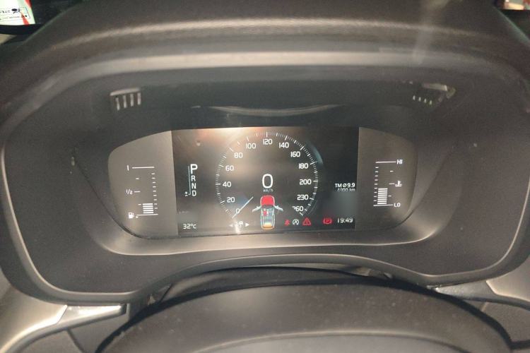 Used Volvo XC60 2019 T5 4x4 Smart Edition China V Standard
