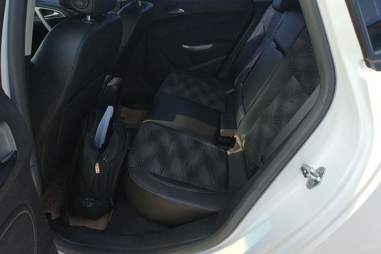 Used Buick GT 2014 XT 1.6L Automatic Fashion Edition
