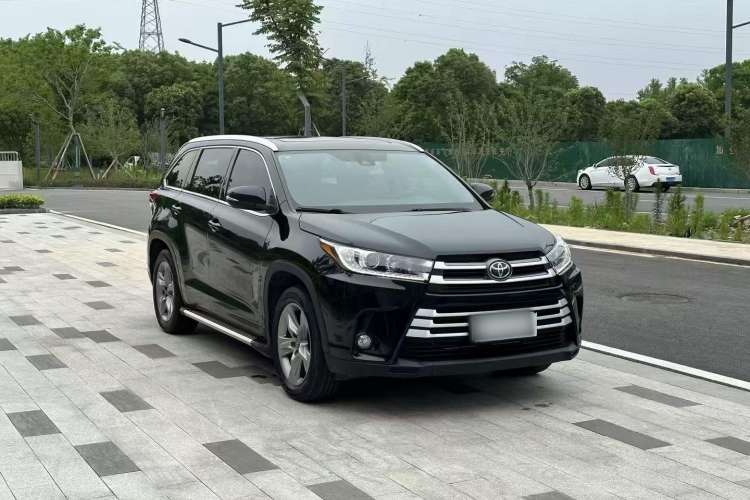 Used Toyota Highlander 2018 2.0T Four-Wheel Drive Luxury Edition 7 Seats China V Emission Standard
