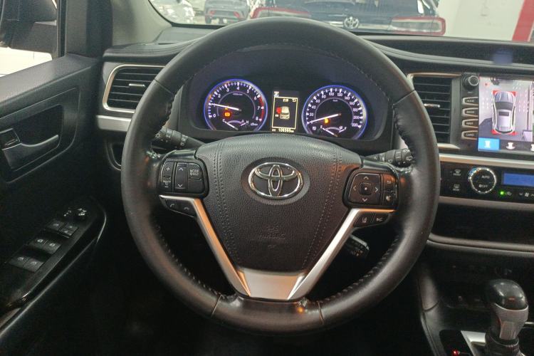 Used Toyota Highlander 2018 2.0T Four-Wheel Drive Luxury Edition 7 Seats China V Emission Standard
