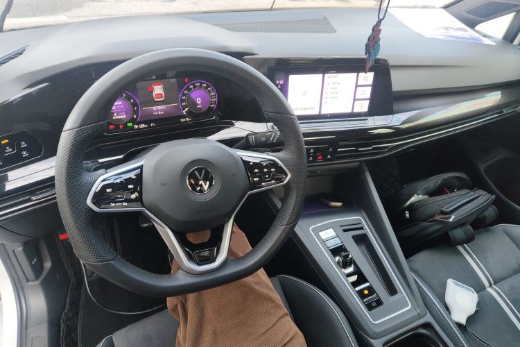 Used Volkswagen Golf 2023 Facelift 280TSI DSG R-Line Lite
