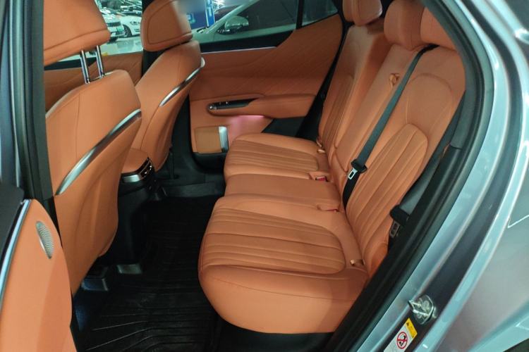 Used  E07 2025 All-Electric 4x4 90kWh Ultra High-Performance Edition
