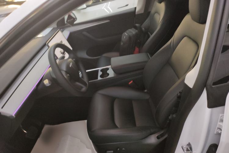 Used Tesla Model Y 2023 Long-Range All-Wheel-Drive Version