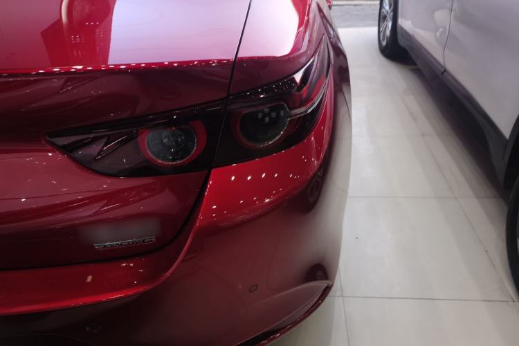 Used Mazda Mazda 3 Axela 2020 2.0L Automatic Luxury Version
