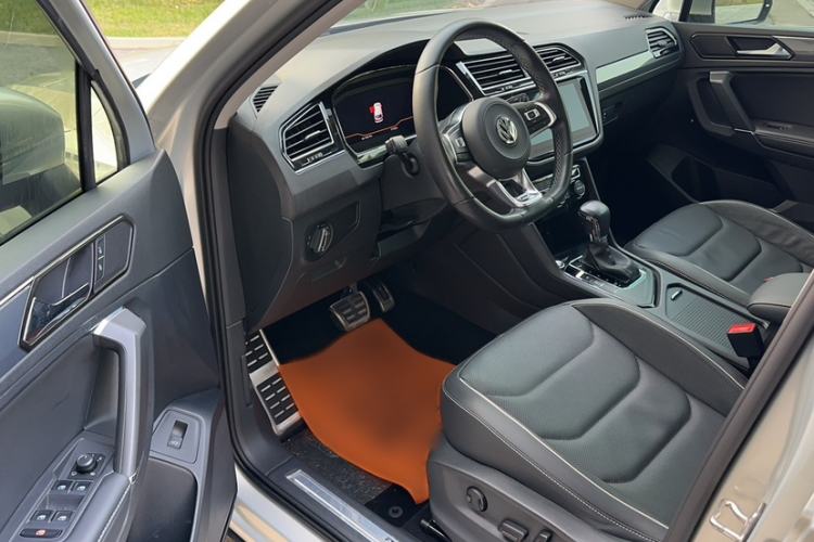 Used Volkswagen Tiguan L 2020 330TSI Automatic Two-Wheel Drive R-Line Flagship Version China VI Standard
