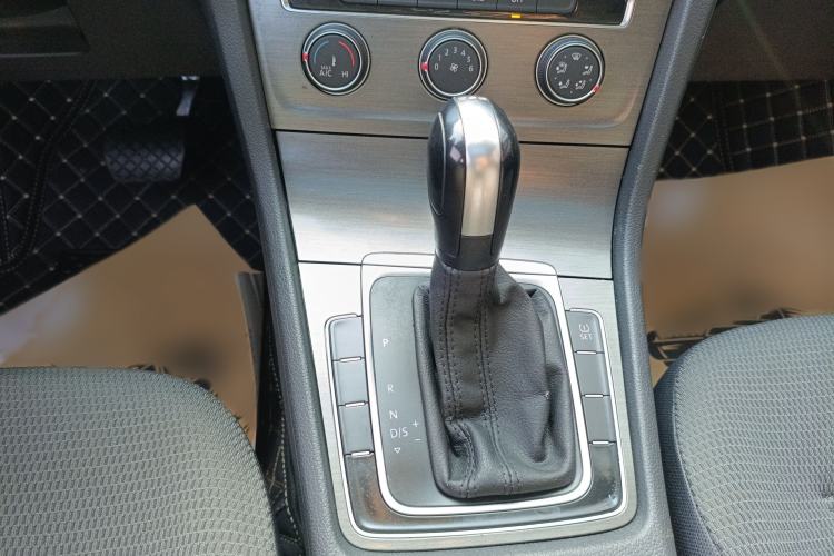 Used Volkswagen Golf 2015 1.4TSI Automatic Comfort Model
