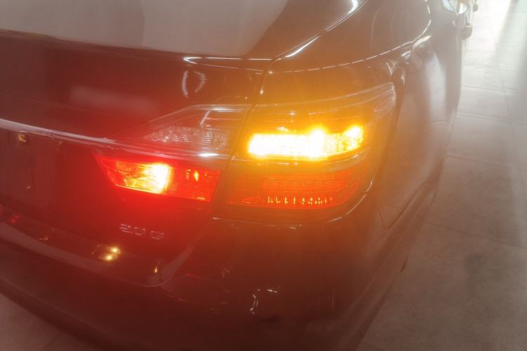 Used Toyota Camry 2016 2.0G 10th Anniversary Leading Edition
