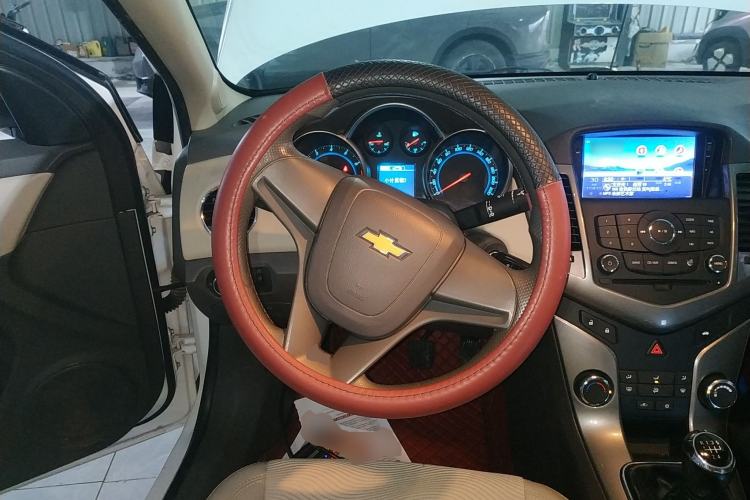 Used Chevrolet Cruze 2015 1.5L Classic SE MT
