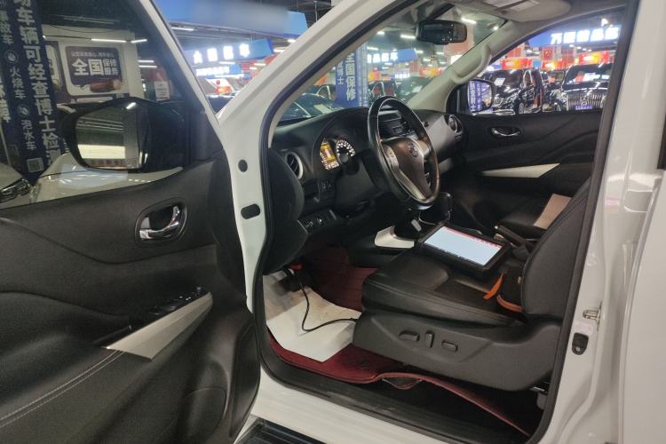 Used Nissan Navara 2021 2.5L Automatic 4x4 Premium Version QR25
