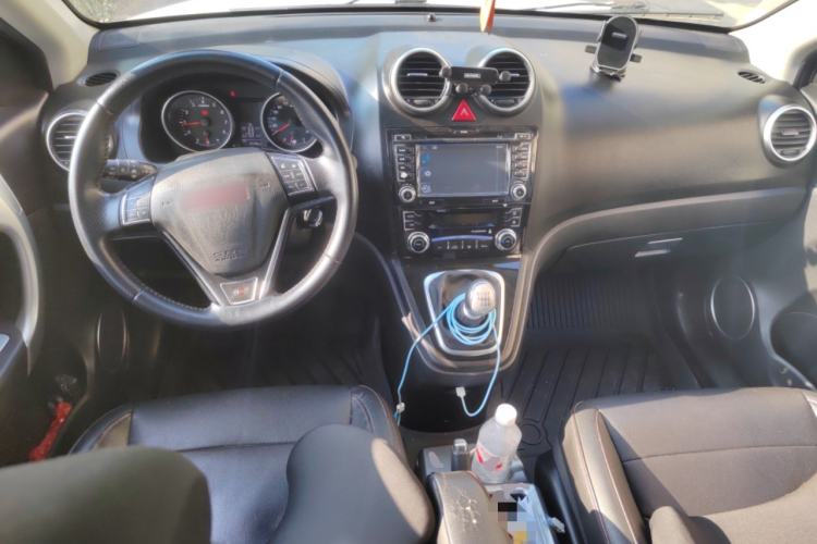 Used Haval H6 2015 Upgraded Model 1.5T Manual Two-Wheel Drive Elite Version
