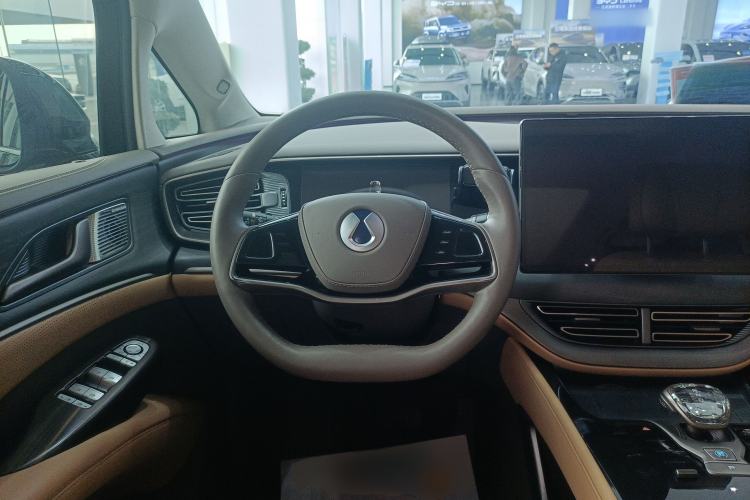 Used Denza D9 2022 DM-i 970 Four-Wheel Drive Flagship Model
