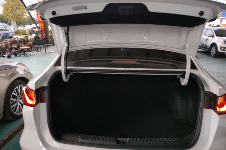 Used Roewe i5 2023 1.5L Manual Comfort Edition