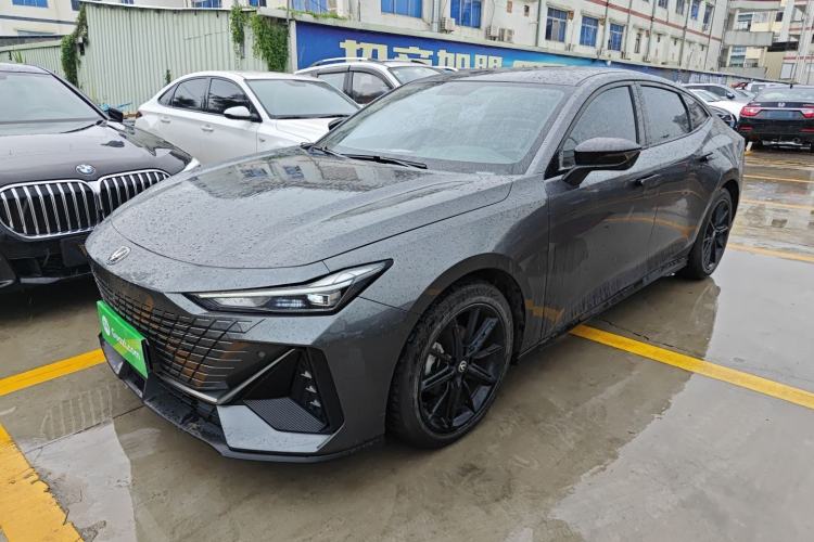 Used Changan UNI-V 2023 1.5T Premium Model