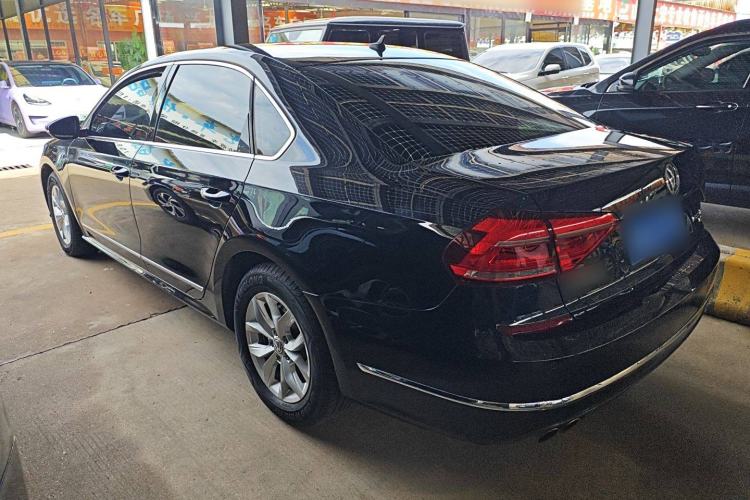 Used Volkswagen Passat 2017 330TSI DSG Luxury Edition
