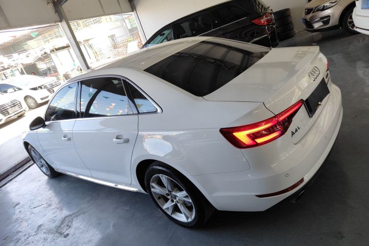 Used Audi A4L 2017 Plus 40 TFSI Ambition Model
