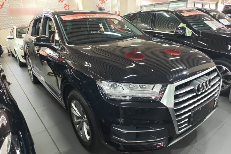 Used Audi Q7 2019 45 TFSI Comfort Model
