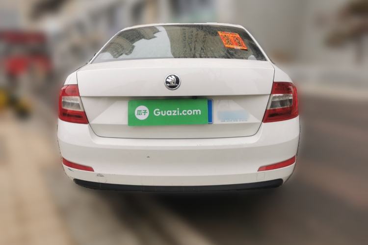 Used Skoda Octavia 2015 1.6L Manual Eado Edition
