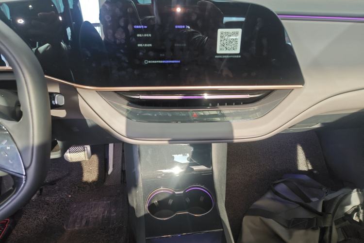 Used Hongqi EH7 2024 760 Pro+ Four-Wheel Drive Version
