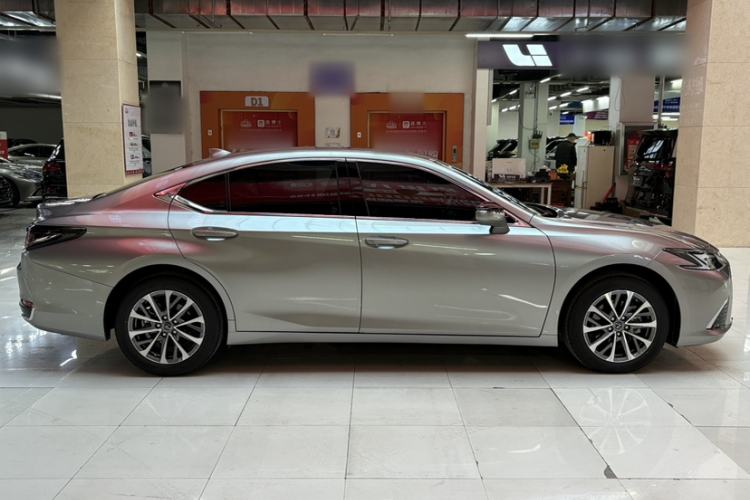 Used Lexus ES 2025 200 Premium Edition
