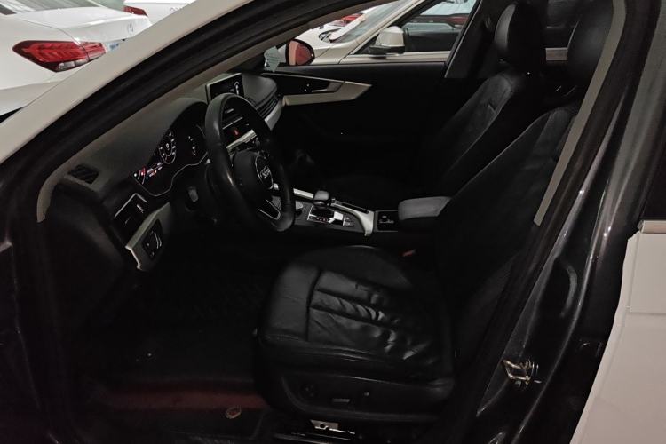 Used Audi A4L 2018 30th Anniversary Edition 40 TFSI Fashion Model
