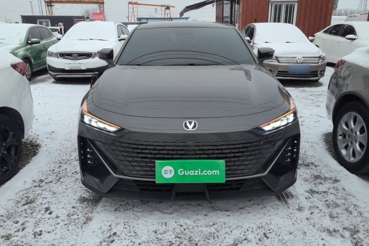 Used Changan UNI-V 2022 1.5T Prestige Version
