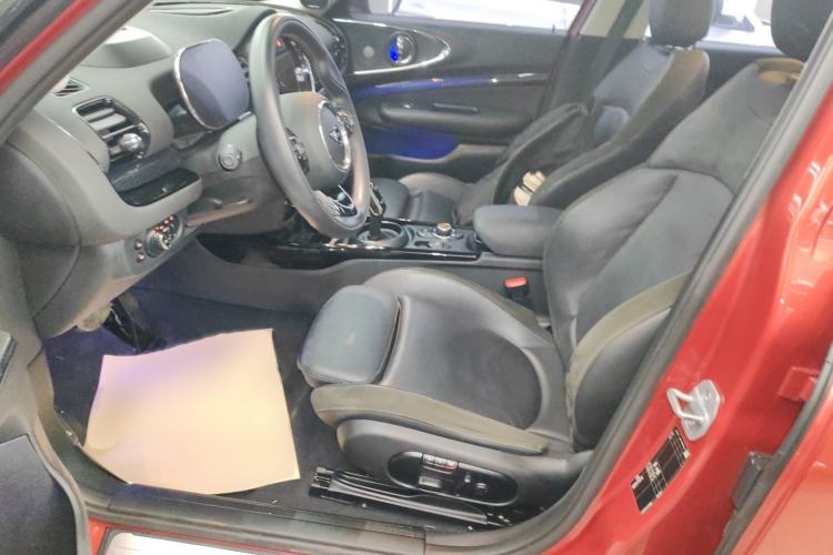 Used  Clubman 2021 1.5T COOPER Connoisseur
