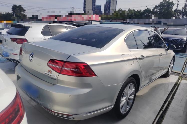 Used Volkswagen Magotan 2018 330TSI DSG Luxury Model
