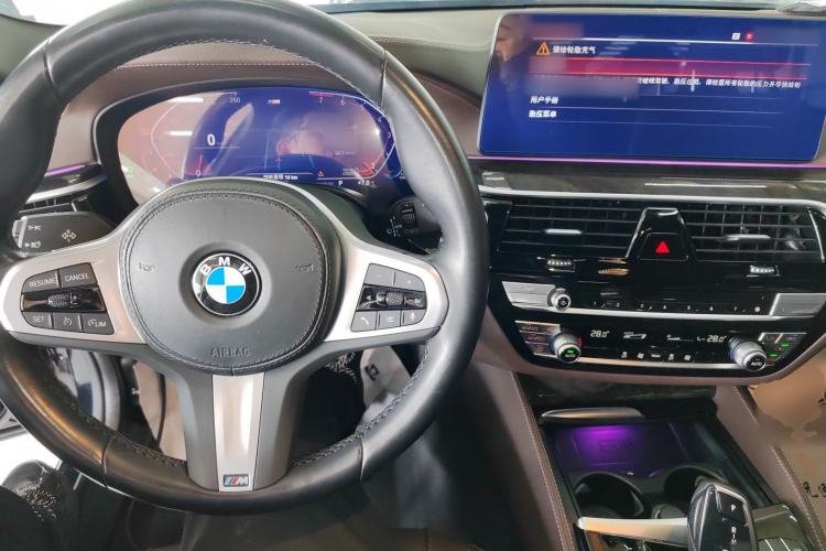 Used BMW 5 Series 2022 Second Facelift 525Li M Sport Package
