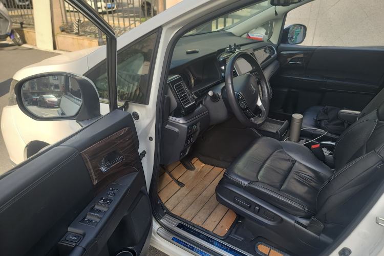 Used Honda Elysion 2016 2.4L Luxury Edition
