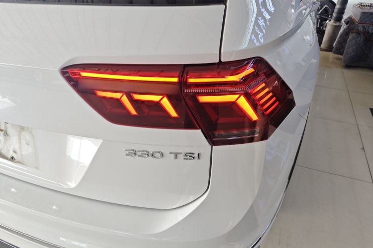 Used Volkswagen Tiguan L 2022 330TSI Automatic Two-Wheel Drive R-Line Enhanced Edition
