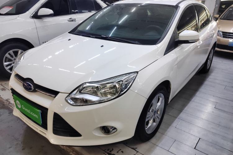 Used Ford Focus 2012 Sedan 1.6L Automatic Fashion Edition