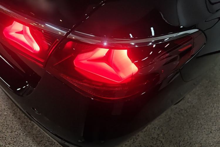 Used Mercedes-Benz E-Class 2025 Facelift E 300 L Luxury Edition
