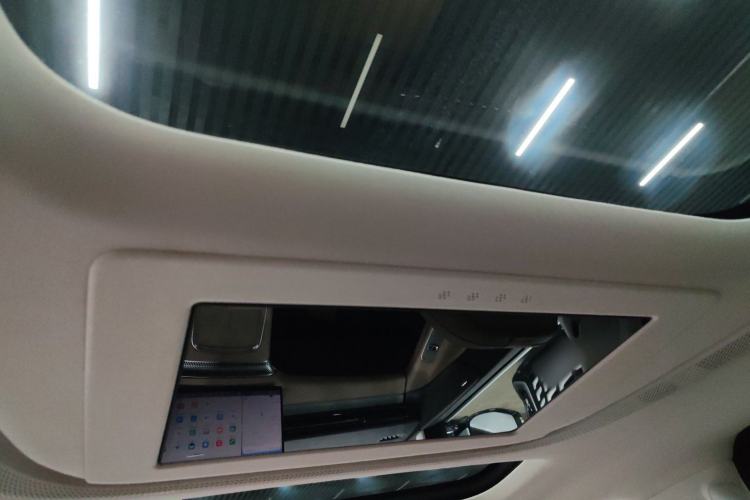 Used XPeng X9 2025 740 Ultra-Long Range Max