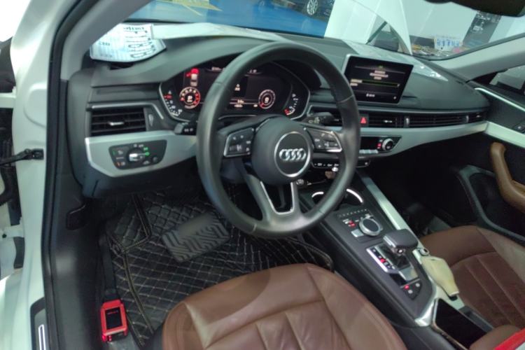 Used Audi A4L 2019 40 TFSI Fashion Version China V
