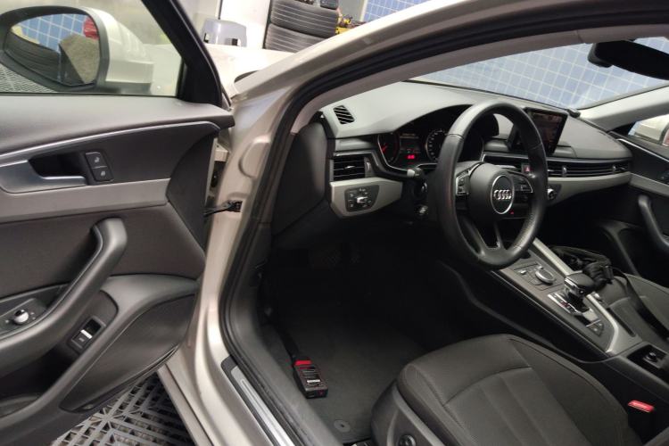 Used Audi A4L 2018 30th Anniversary Edition 40 TFSI Trendy Model