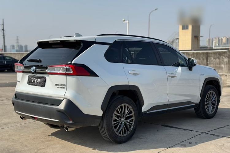 Used Toyota Wildlander 2024 Dual-Motor 2.5L E-CVT Two-Wheel Drive Luxury PLUS Edition
