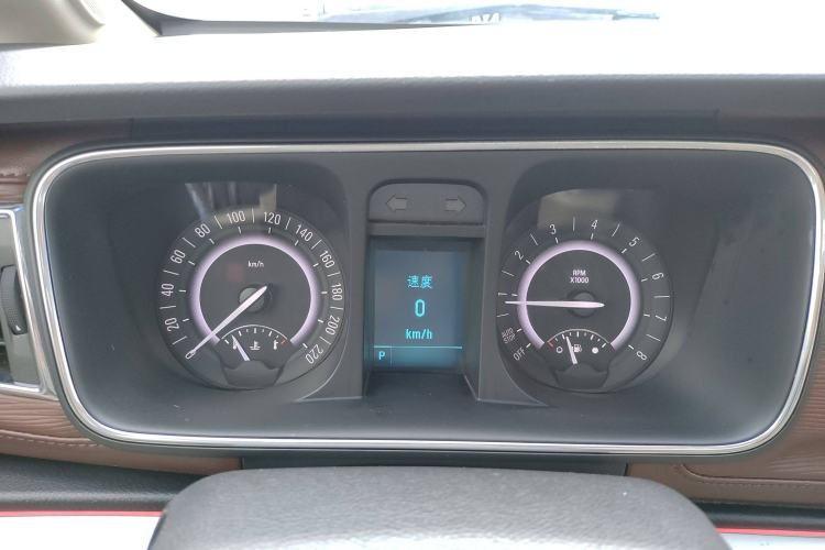 Used Buick GL8 2018 28T Luxury Model China VI Standard
