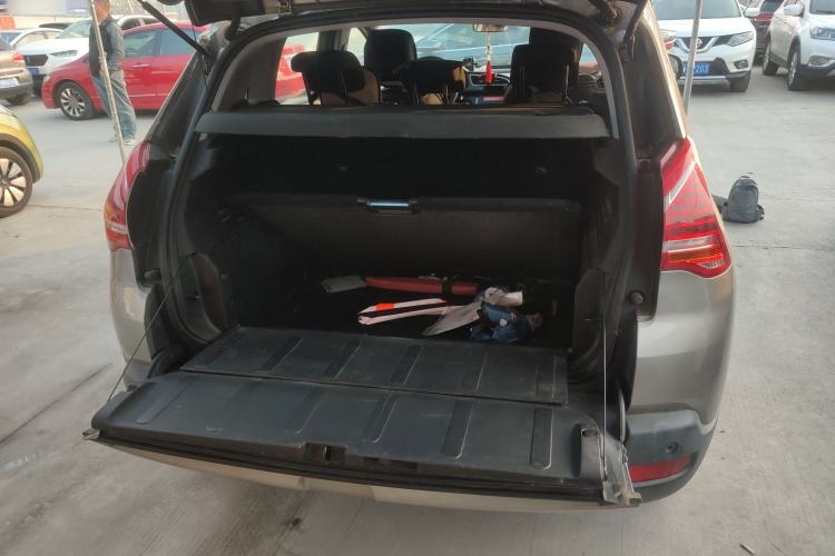 Used Peugeot 3008 2015 2.0L Automatic Classic Edition