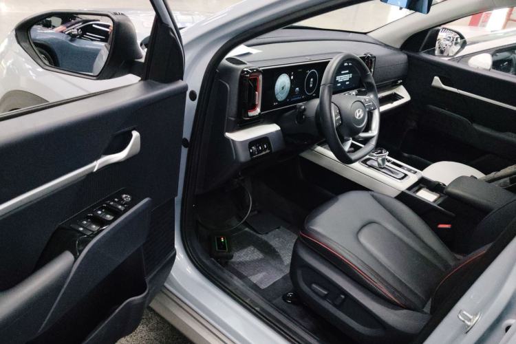 Used Hyundai ix35 2023 Musso 2.0L Flagship Edition TOP
