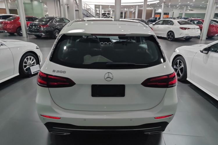 Used Mercedes-Benz B-Class 2022 Second Facelift B 200 Fashion Edition
