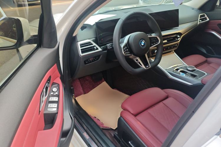 Used BMW i3 2025 eDrive 35 L
