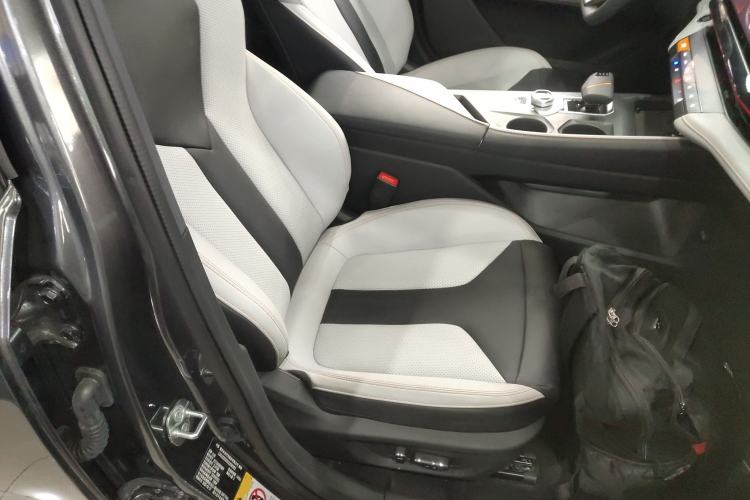 Used Changan UNI-V iDD 2024 Blue Whale Smart Electric iDD 136km Luxury Model