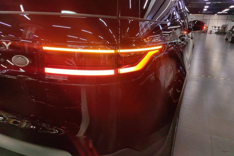 Used Land Rover Discovery 2024 360 PS S