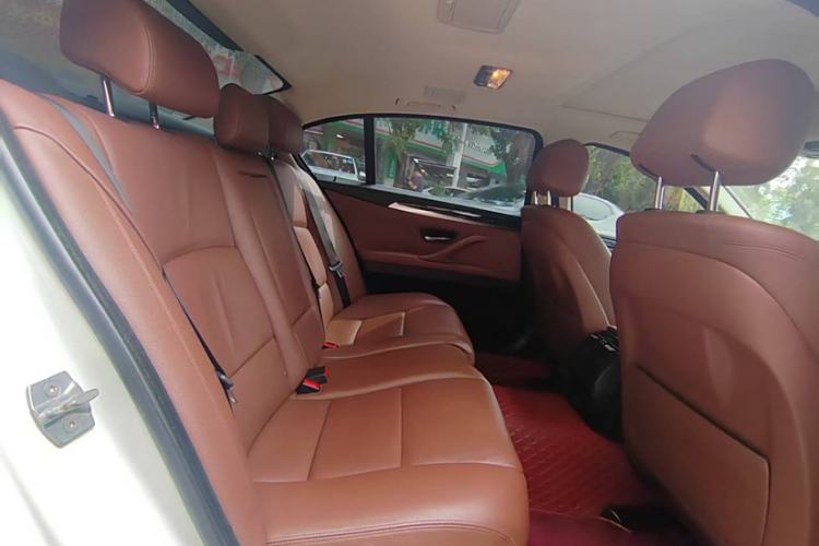 Used BMW 5 Series 2014 520Li Elegant Model
