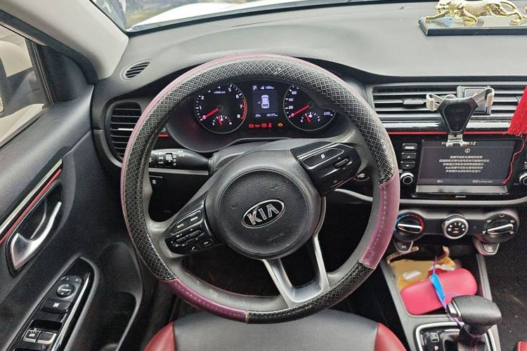 Used Kia KX Cross 2017 1.4L AT GLS
